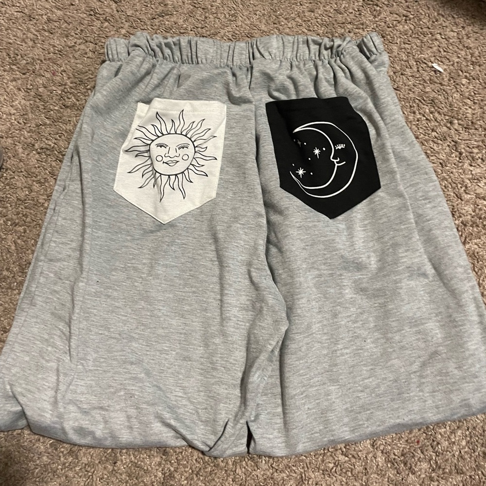 sun and moon butt pocket joggers 🩶